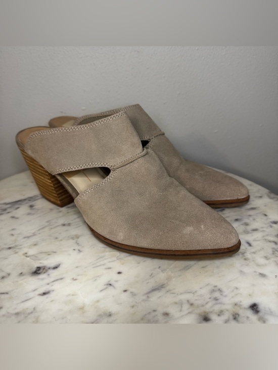 Dolce Vita Shoes - Dolce Vita Mules Size 10 Suede
Heels shoes pointy toes